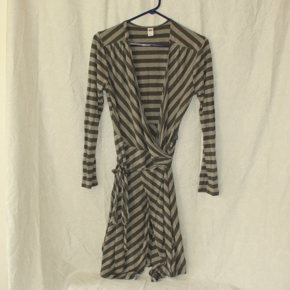 L-  OLd Navy Striped cover up